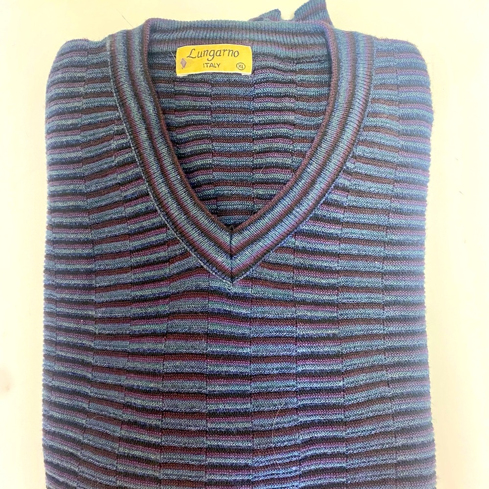 LUNGARNO Mens V~Neck Sweater